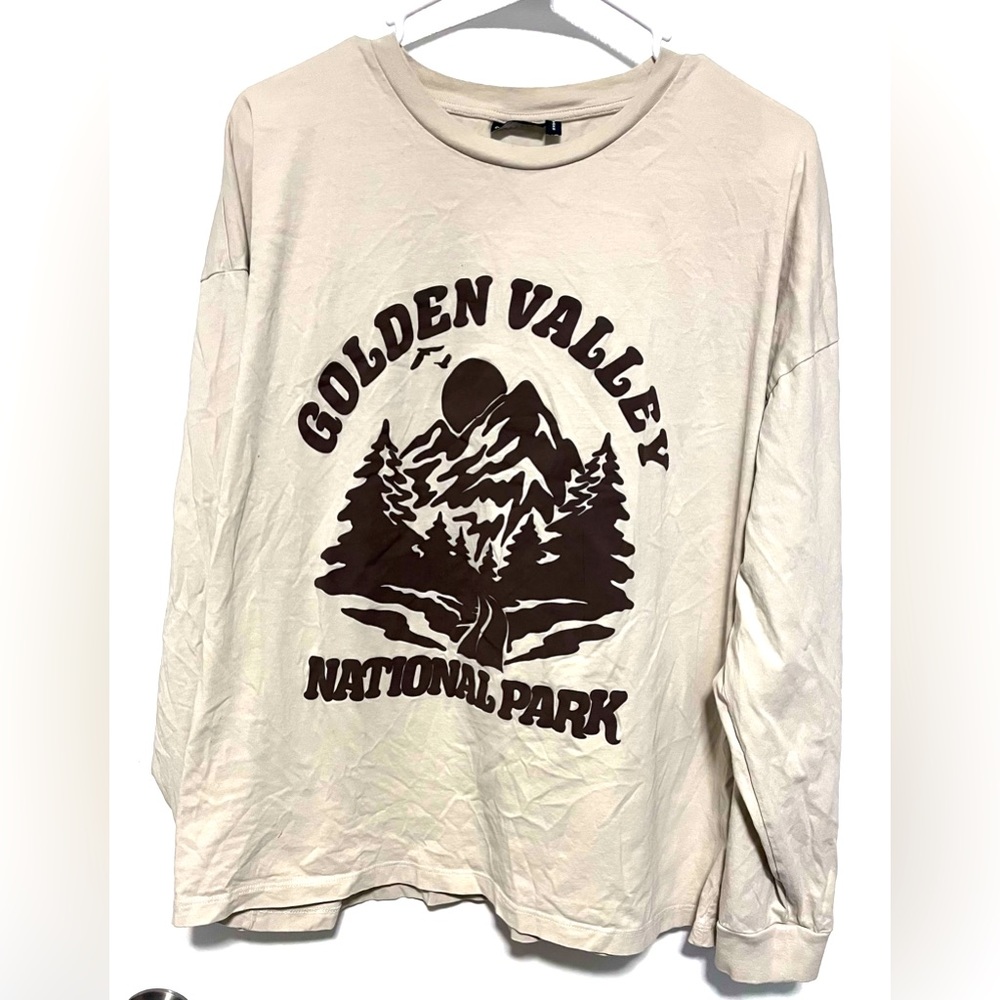 COPY - Woman’s graphic tee